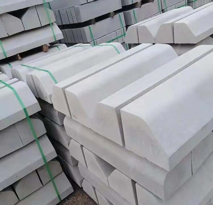 沧州南皮水泥路沿石:道路美观与安全的保障